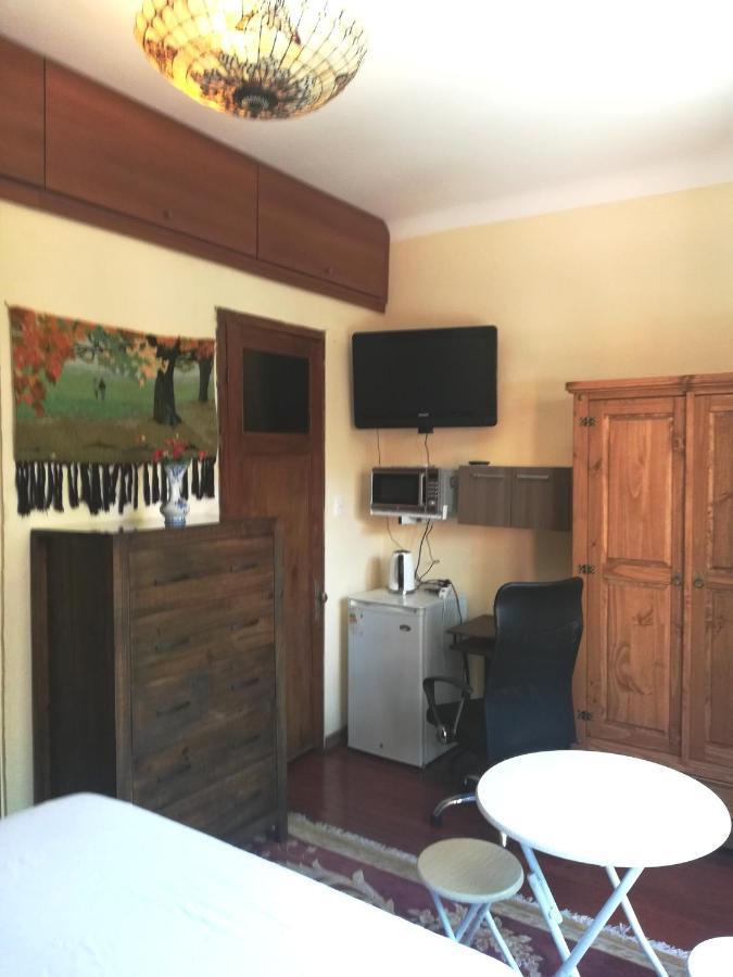 Private Room In Beautiful Home 蒙得维的亚 外观 照片