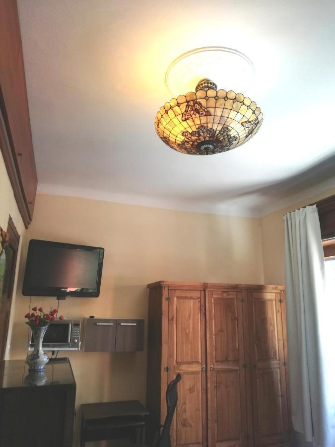 Private Room In Beautiful Home 蒙得维的亚 外观 照片